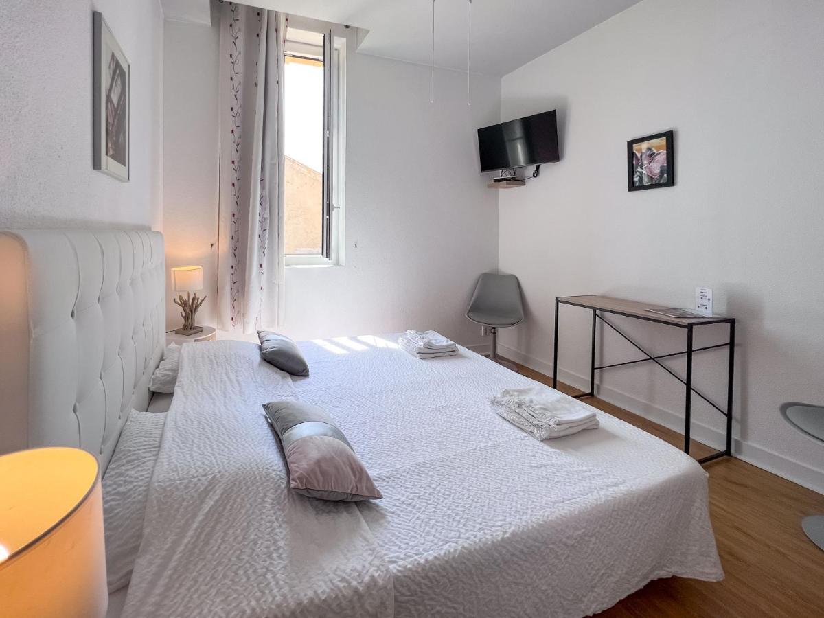 Le B Bed and Breakfast Belvès Exteriör bild