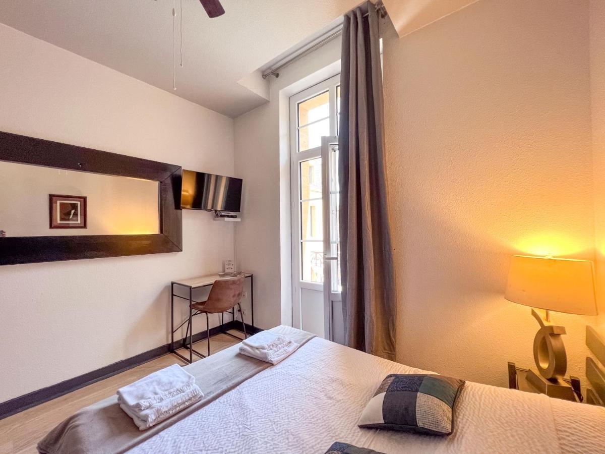 Le B Bed and Breakfast Belvès Exteriör bild